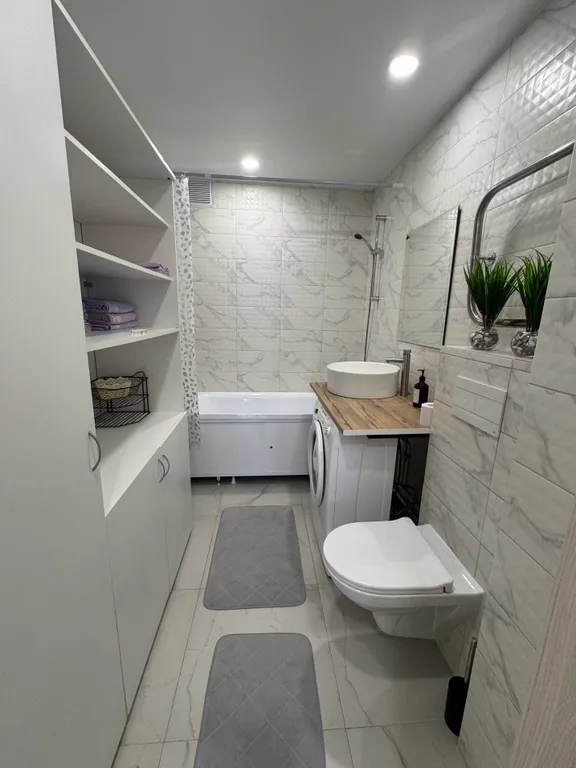 Потрясающая cтудия в центре с бaлконoм нa 14 этаже