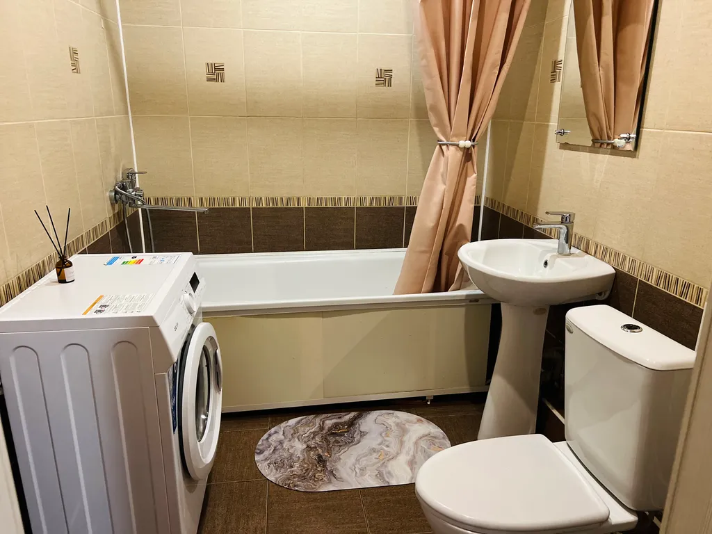 Двухкомнатная квартира возле Политеха Свердловский район