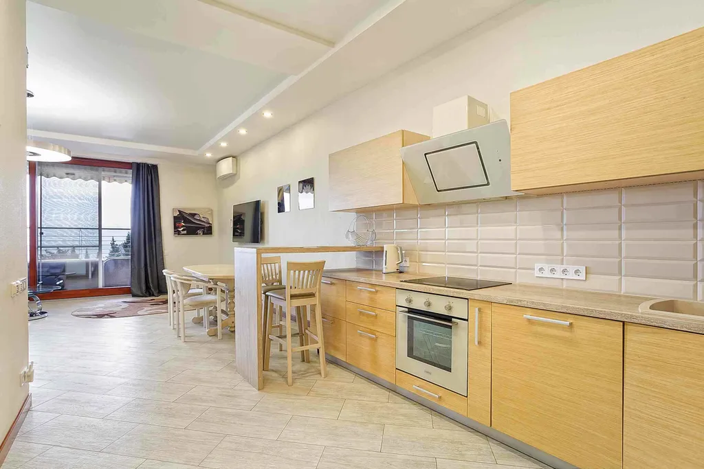 Квартира № 47 в современном жилом комплексе с видом на море