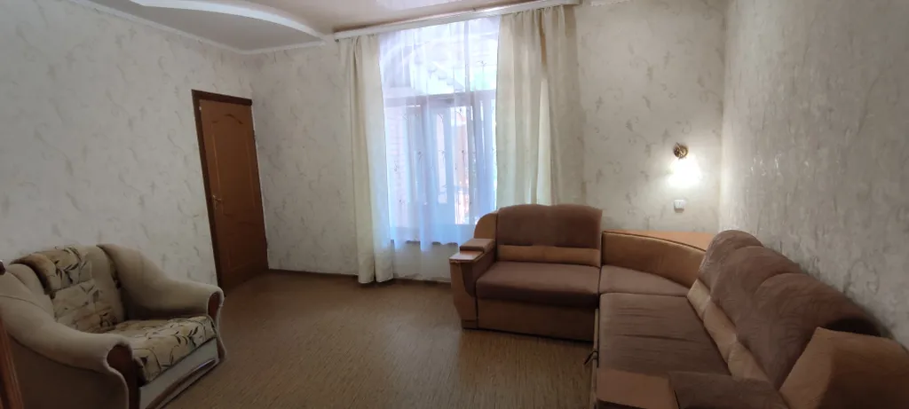 Улучшенный семейный номер на первом этаже