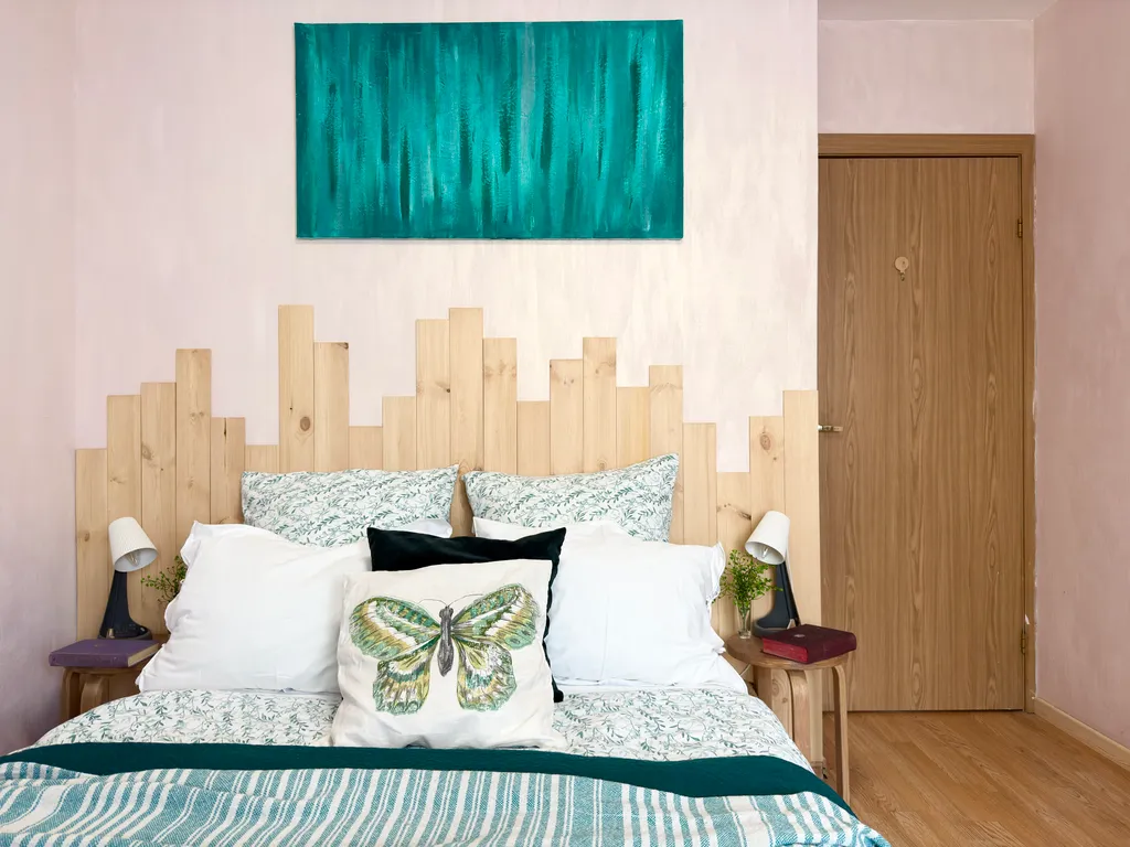 Семейная с камином