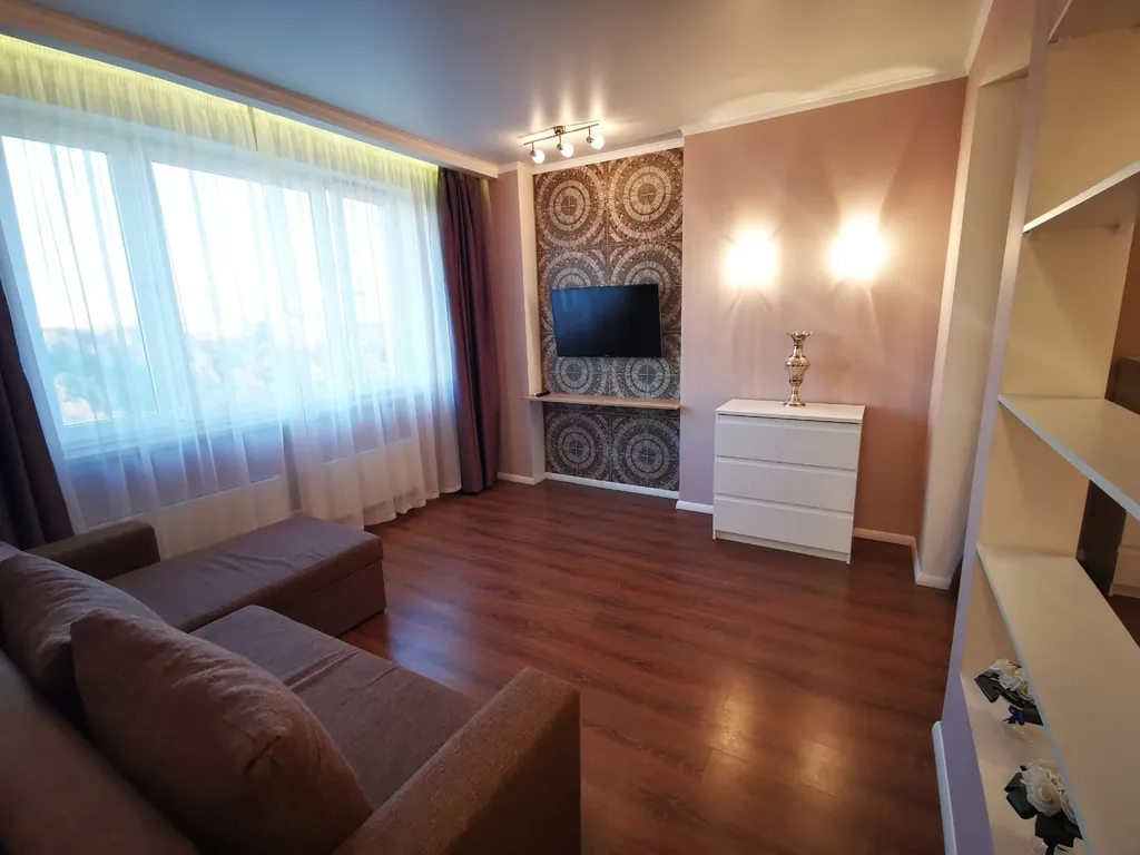 1-комнатная квартира с шикарным видом на набережную, первая линия у крокуса — аренда посуточно в Красногорск