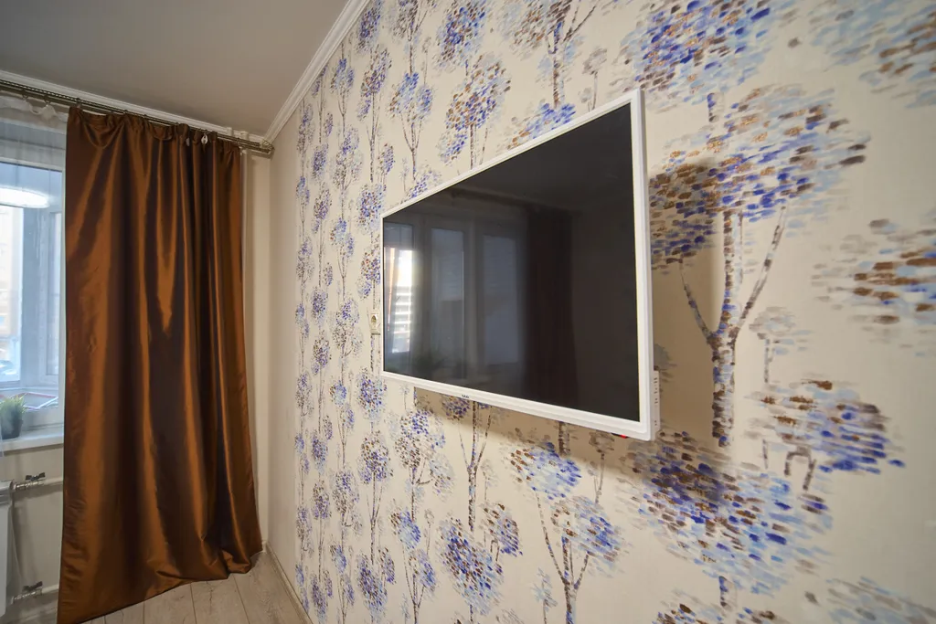 Вид на реку и крокус