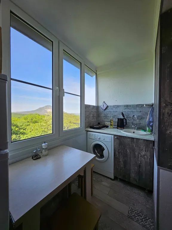 Студия с видом на горы в курортном районе