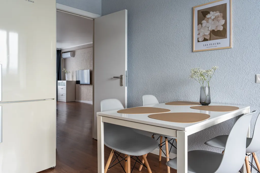 Большая комфортабельная квартира на Набережной Енисея