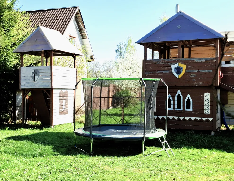 Дом-замок для большой компании