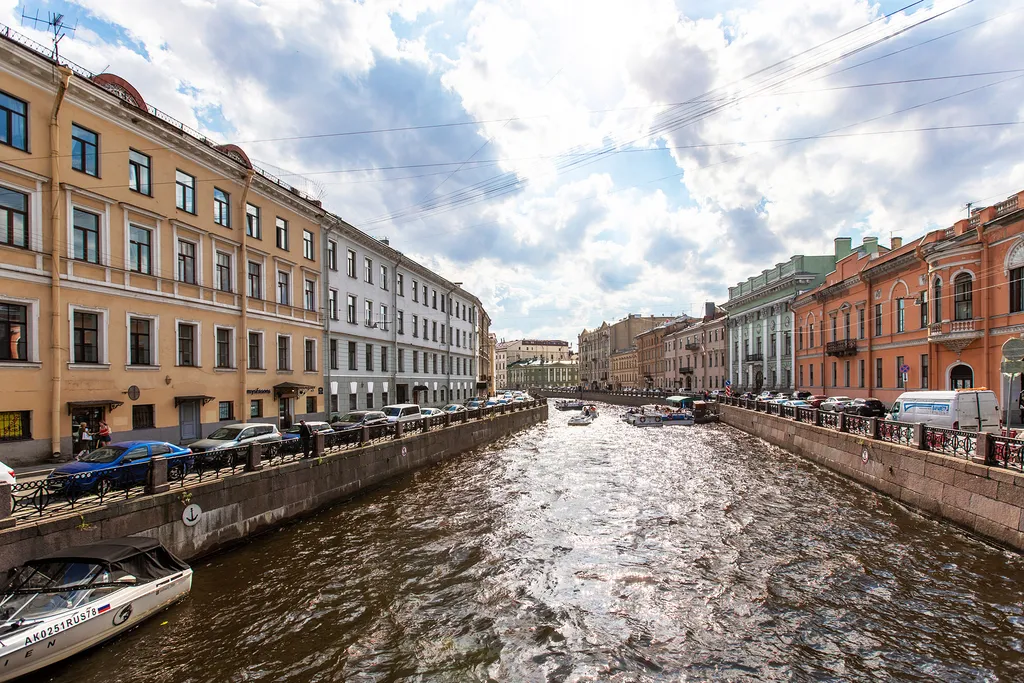 Квартира Двухуровневая квартира у Эрмитажа — Санкт-Петербург
