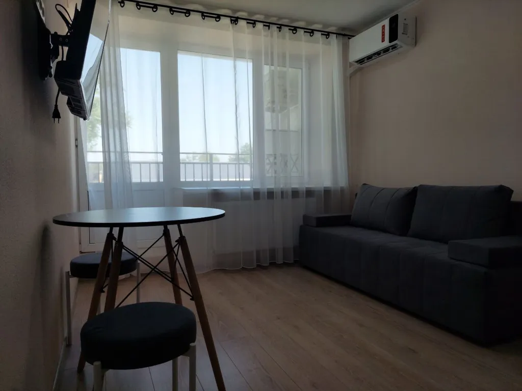 Квартира 1-комнатная Квартира — Кучугуры