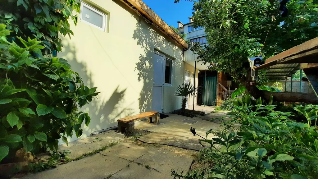 Квартира Квартира Студия в частном зелёном дворе — Гурзуф