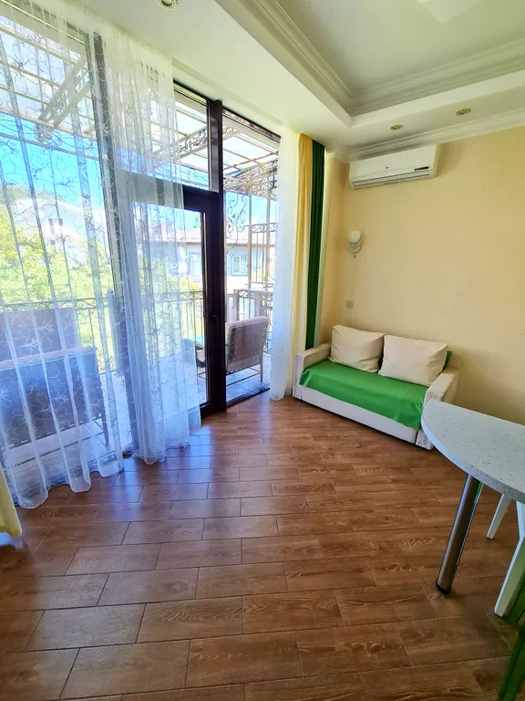 Апартаменты с видом на море и горы