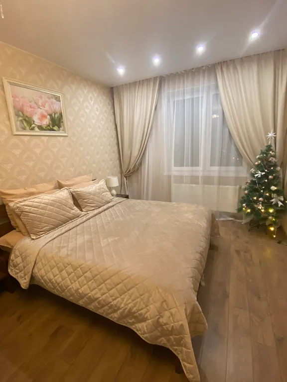Видовая квартира у метро с джакузи