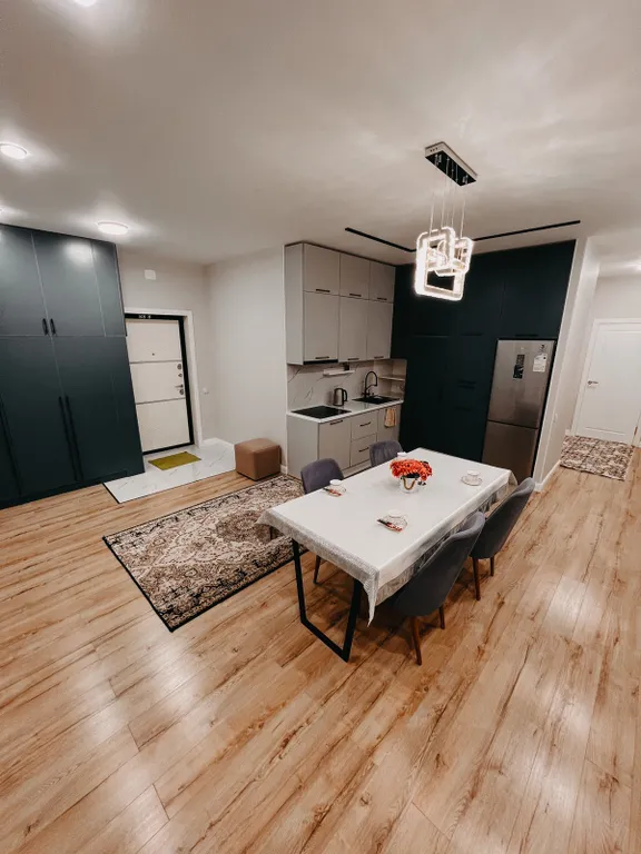 Шикарная квартира в самом центре городе с видом на море