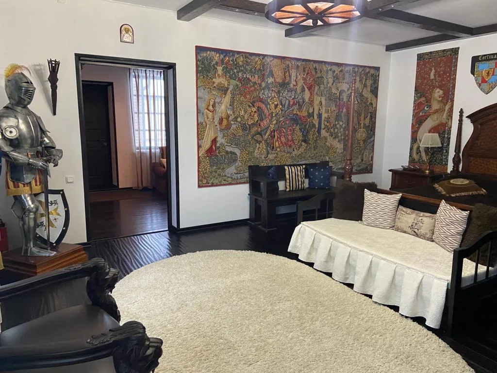 Коттедж Коттедж в стиле средневековья — Волосово