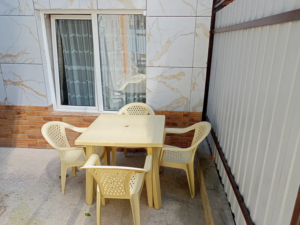 Квартира с отдельным входом и своим закрытым двориком