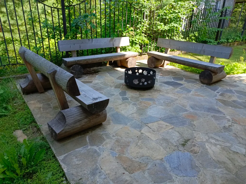 Гостевой дом Профессорский, коттедж в лесу недалеко от центра города