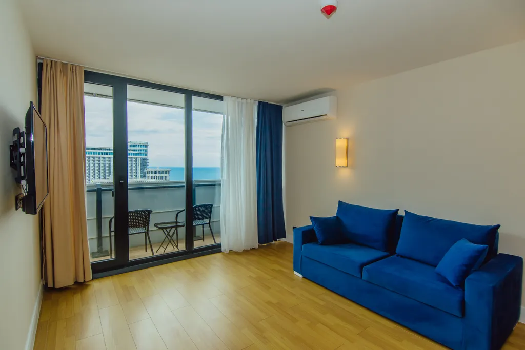 Двухкомнатные апартаменты на первой линии