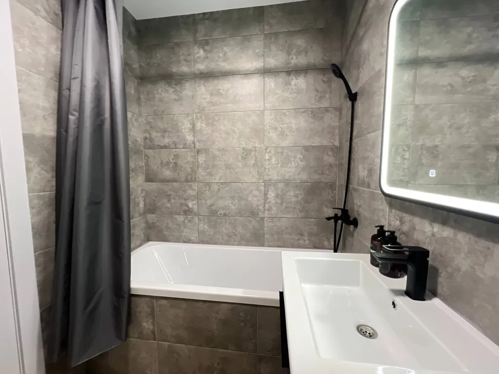 Апартаменты комфорт класса на главном проспекте города