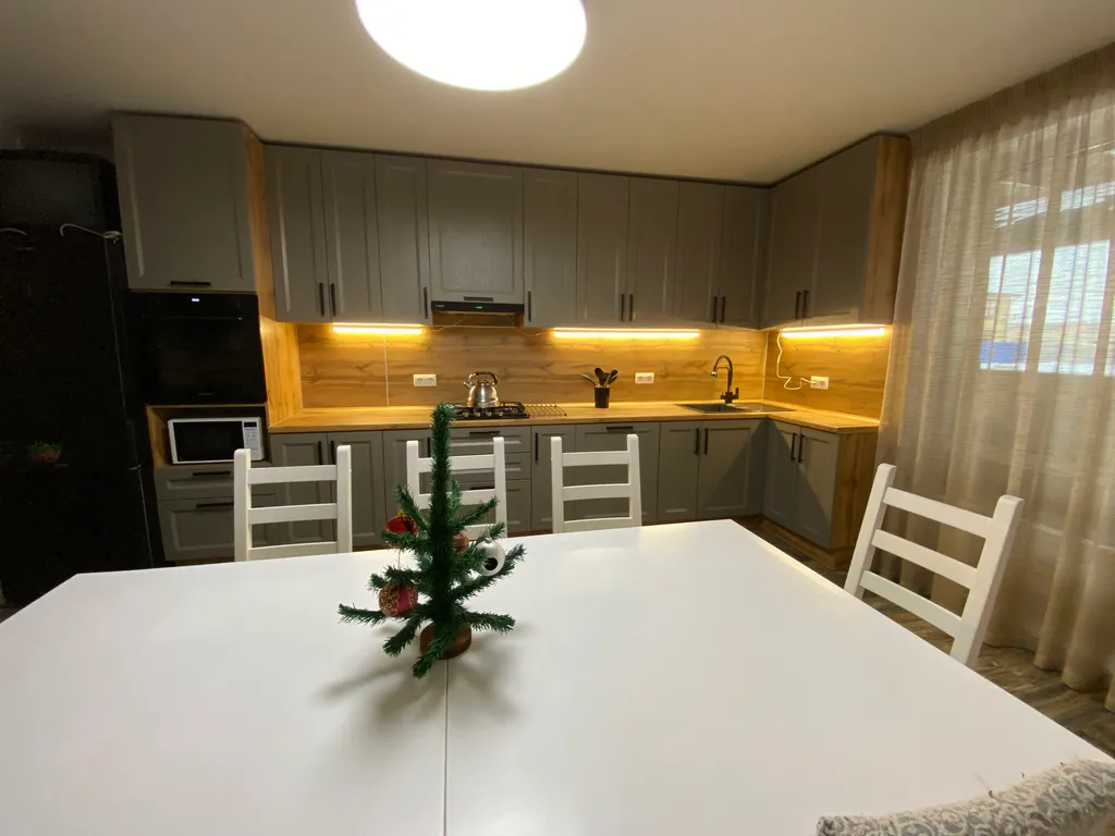 Коттедж Двухэтажный 3-х комн. дом 150 кв.м. на участке 9 сот. — аренда посуточно в Казань