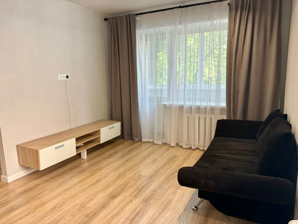 Светлая-уютная квартира в центре города с видом на сквер