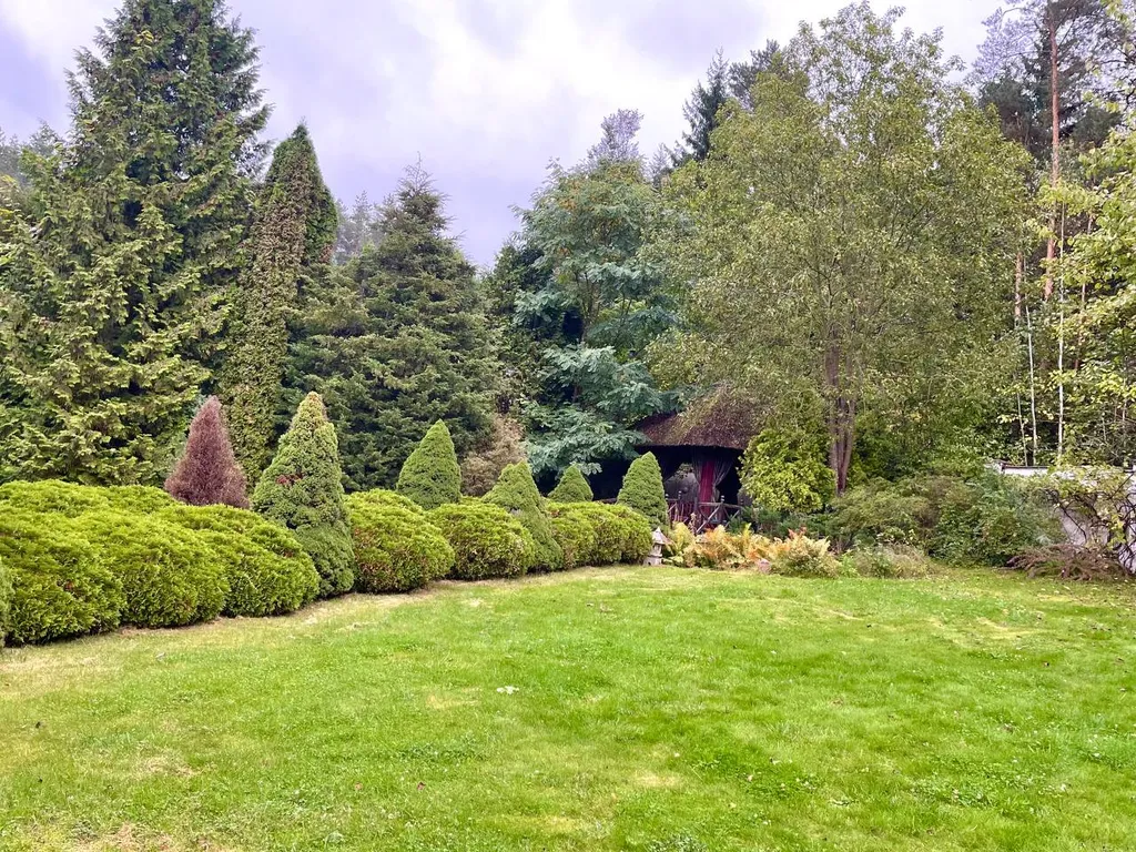 Котедж в классическом стиле с бассейном, сауной, бильярдом