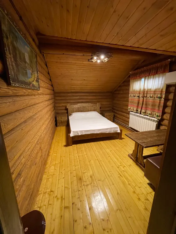 Коттедж с тремя спальнями, русской баней и бассейном