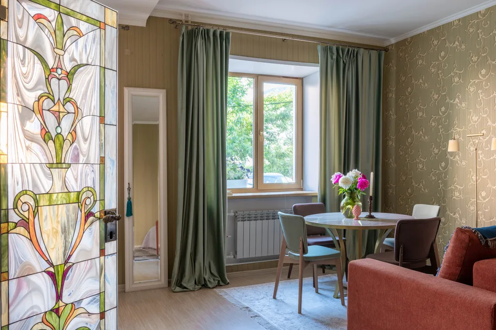 Парижское настроение с видом на Казанский собор