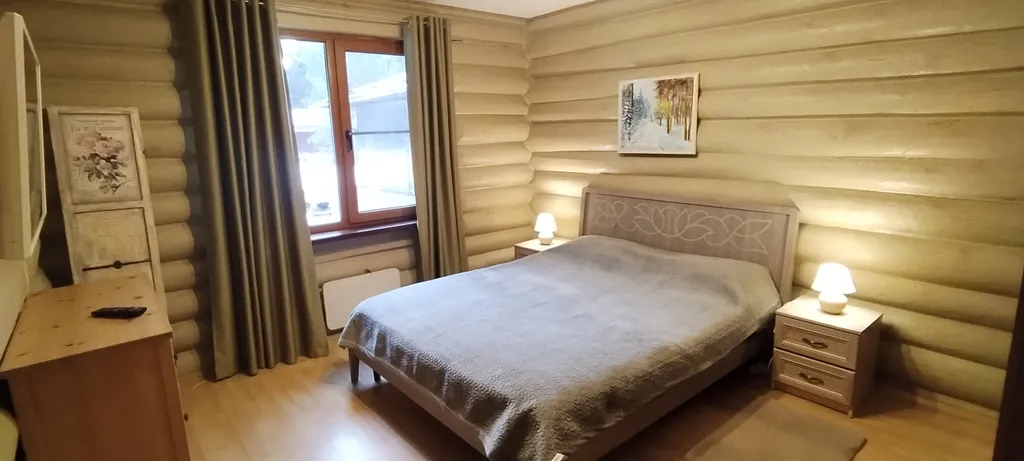 Уютный дом на опушке леса рядом с настоящей баней