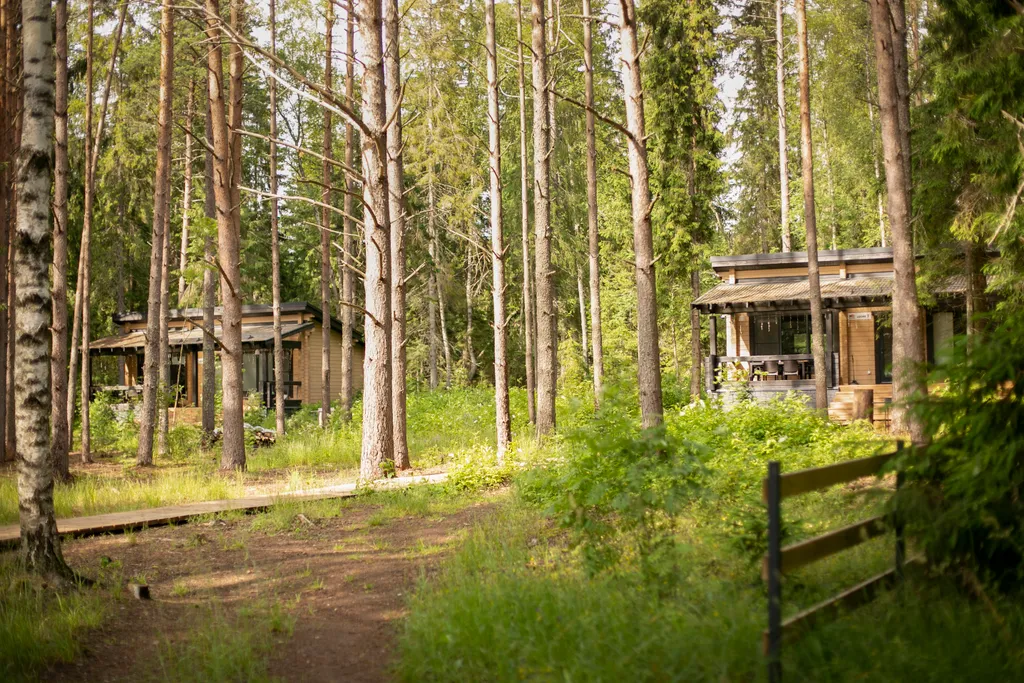 Дом на берегу озера