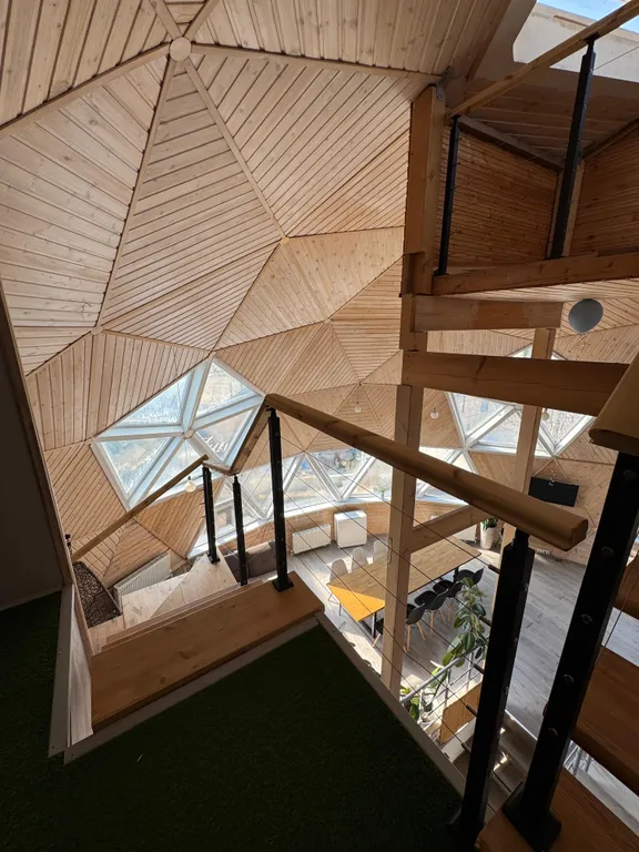 Купольный дом с видом на Кремль