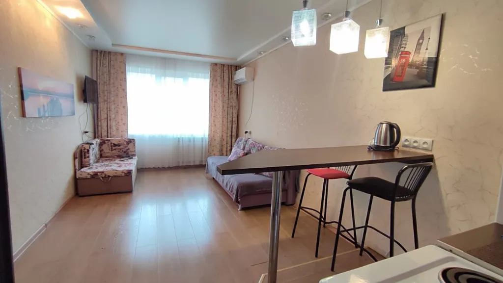 Студия, рядом с Золотым Мостом