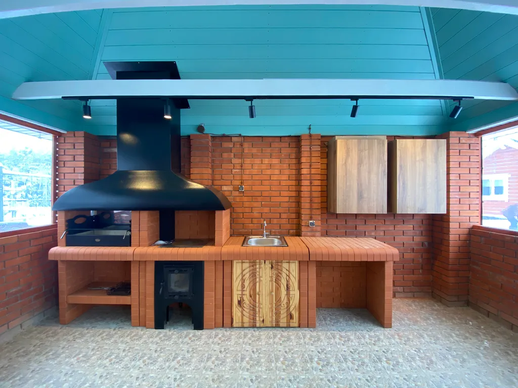 Комфортный и современный дом со всеми удобствами, баня и чан