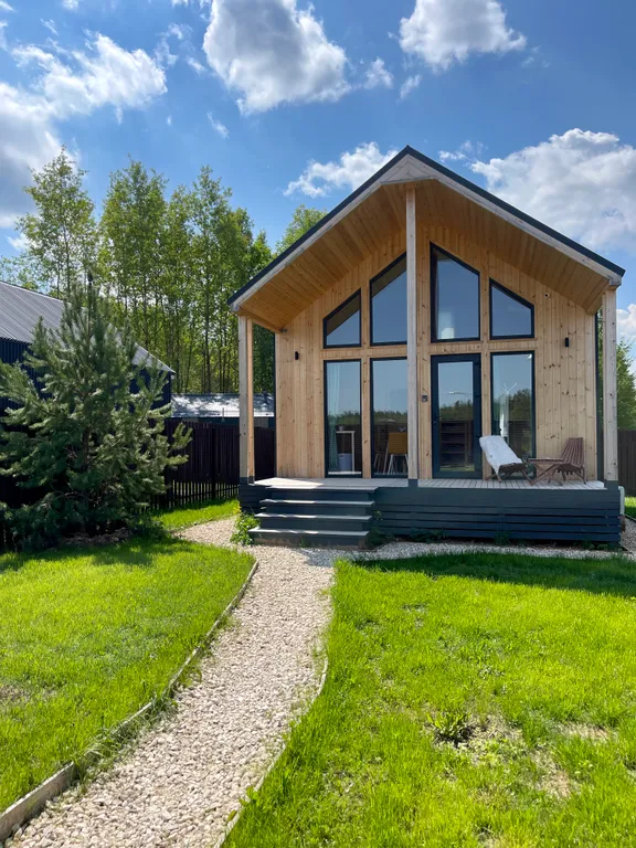 Дом с сауной у пруда