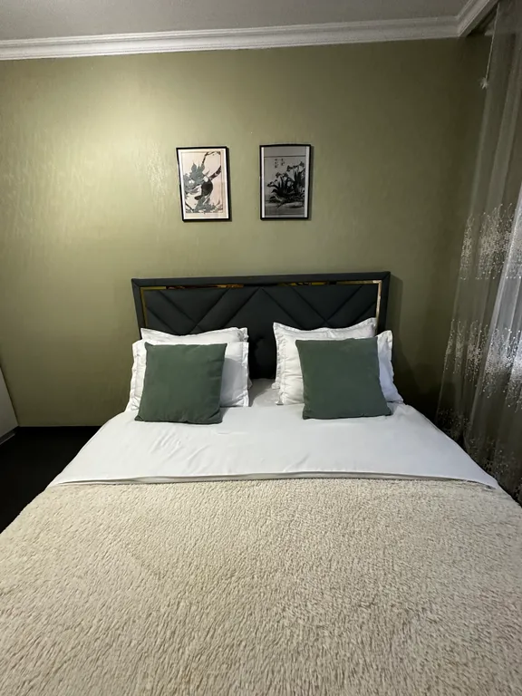 Квартира возле ТРЦ Мега — аренда посуточно в Алматы