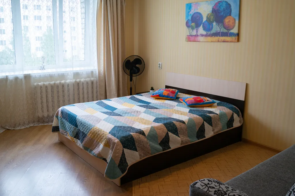 Уютная квартира рядом ТРЦ Аэропарк и Дворец Единоборств — аренда посуточно в Брянск