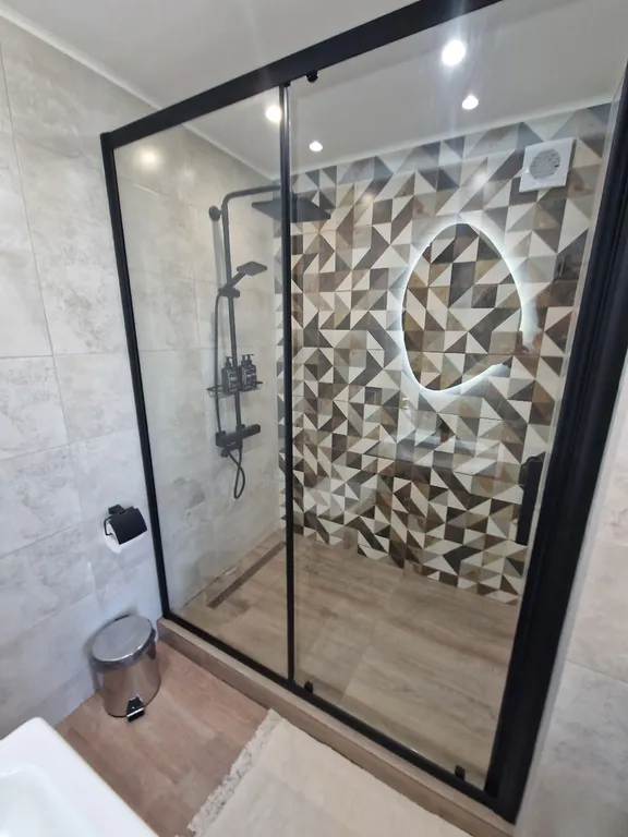 Двухуровневый коттедж Тенерифе с террасой