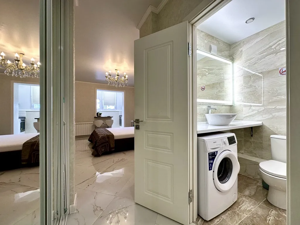 Студия, 5 минут до Фермер базара