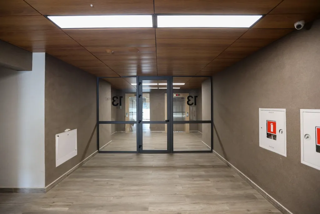 Новая квартира с просторной терассой и прекрасным видом на горы