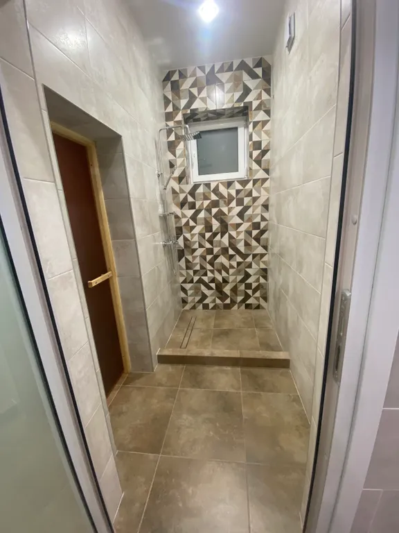 Дом с подогреваемым бассейном и баней в адыгее