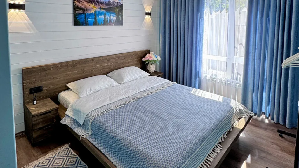 Коттедж с 2 спальнями и видом на горы и лес