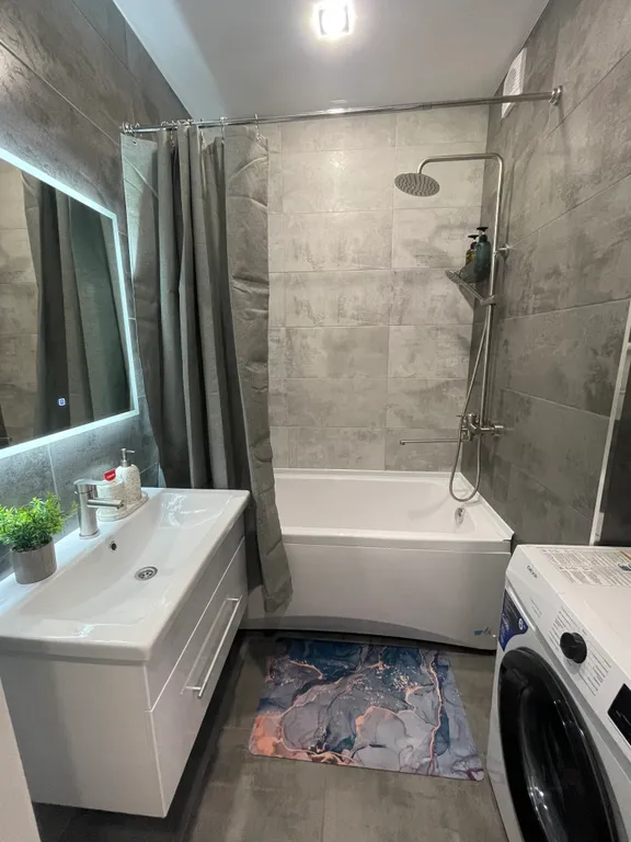 Новая квартира в новом доме у набережной