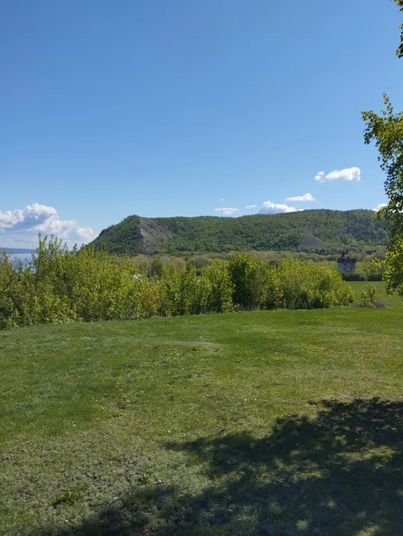 Номер с видом на сад и Жигулёвские горы