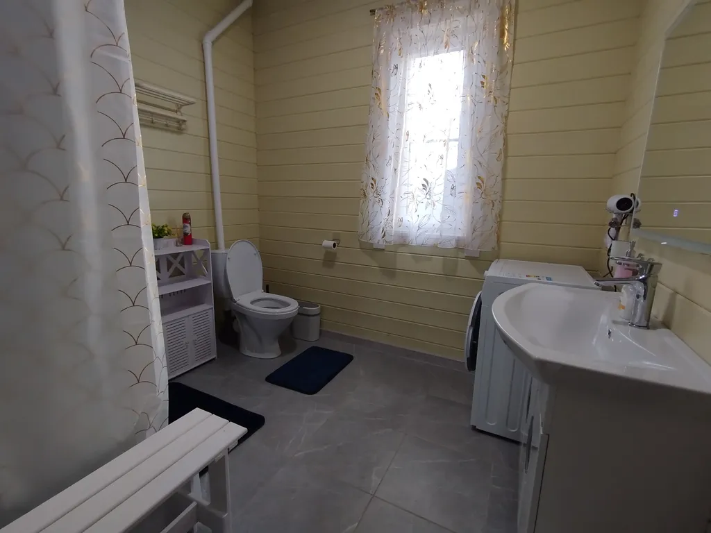 Стильный барн с крытой мангальной зоной