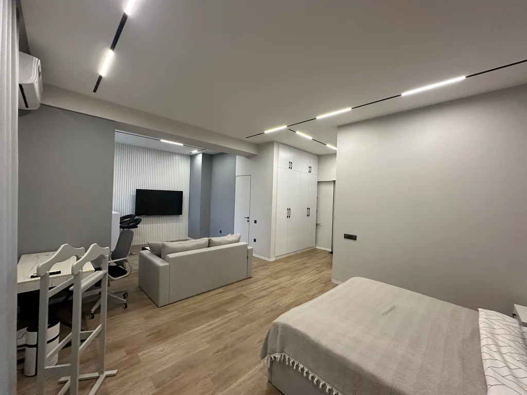 Minor-River apartment