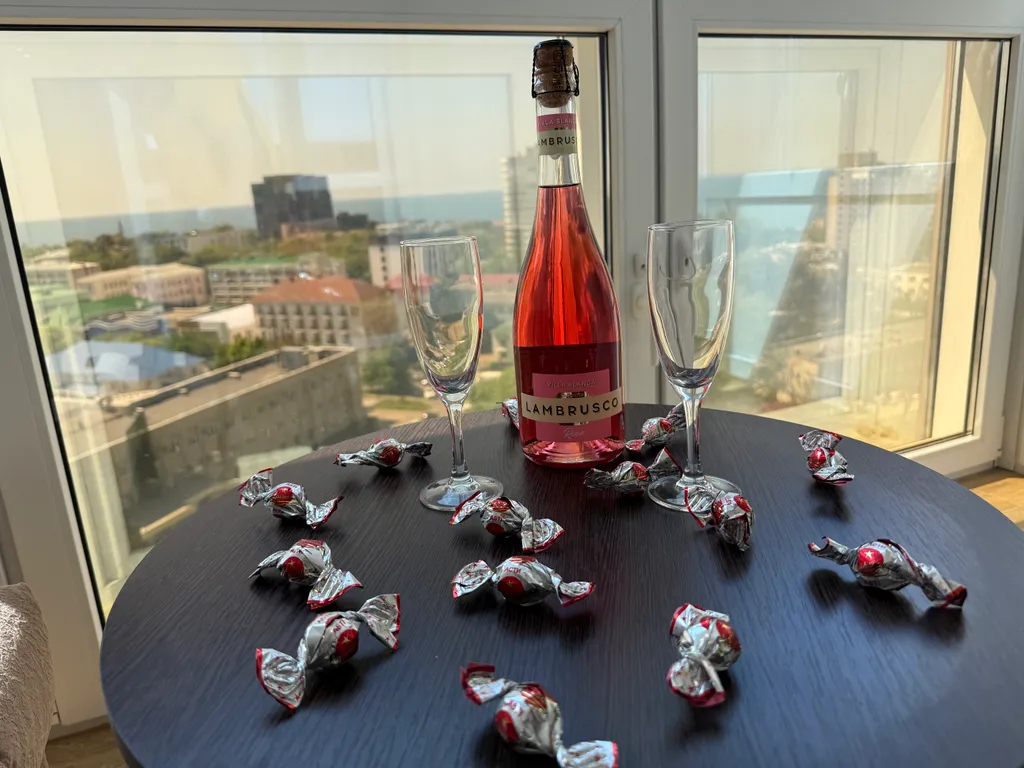 Квартира Отличная, уютная, современная 2-комнатная квартира у моря — Анапа