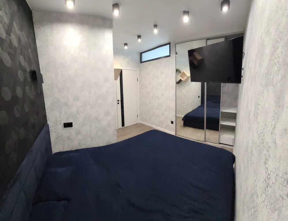 Новострой с видом на море