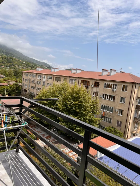 Уютная 3-комнатная квартира в центре города Гагры в 150м до моря