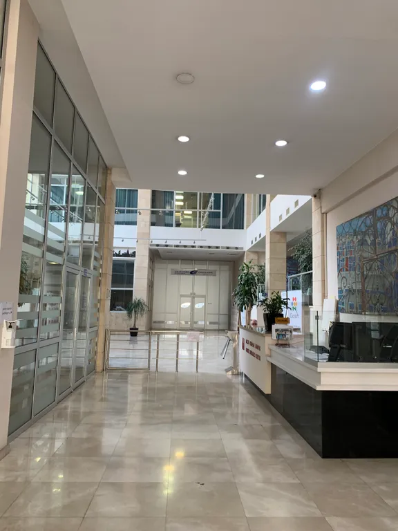 Трёхкомнатная квартира с 2 отдельными спальнями в самом центре тбилиси