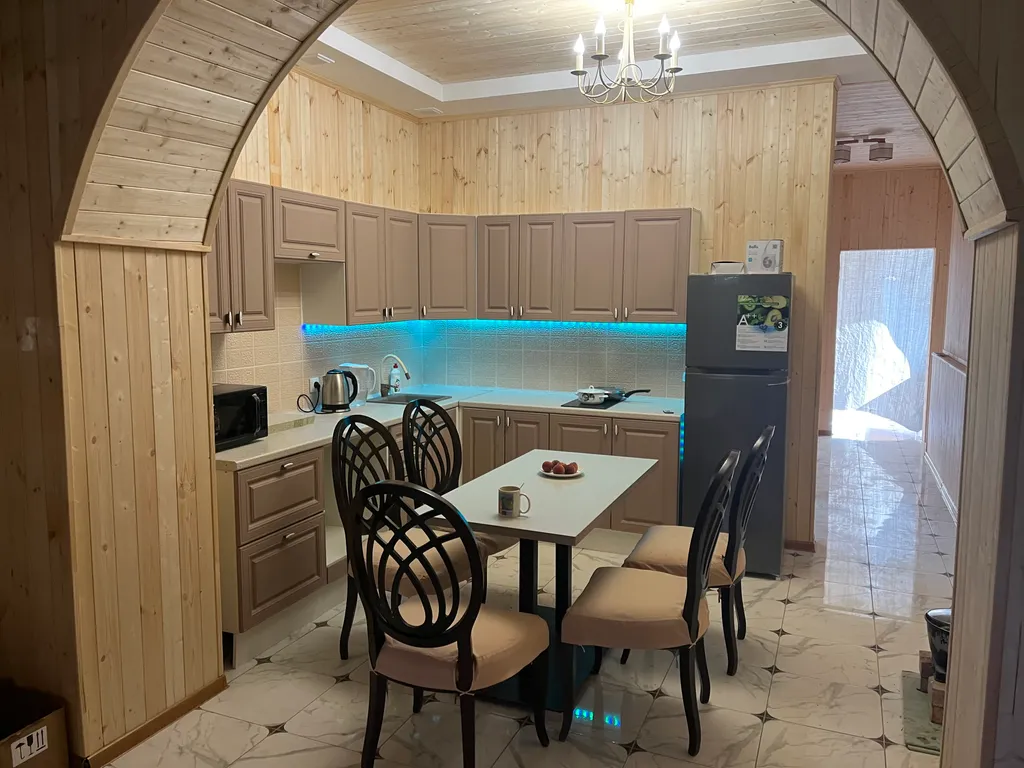 Квартира Просторные апартаменты 170 кВ м с 2 озерами и лаунж зоной — аренда посуточно в Партенит