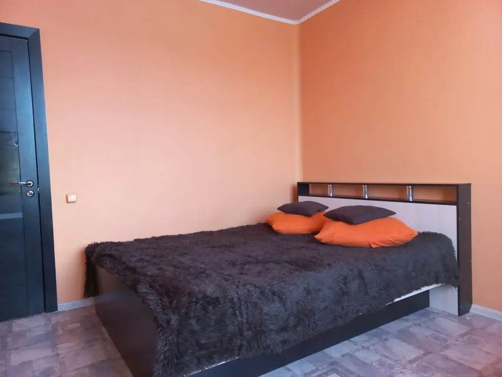 Большая двухкомнатная квартира — аренда посуточно в Оренбург