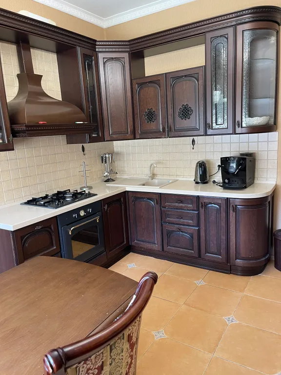 Часть дома с отдельным входом в 3 минутах от моря для большой компании